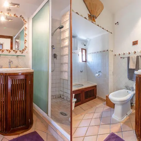 לינה וארוחת בוקר Torre Del Miracolo 3*